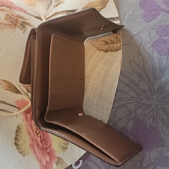 Louis Vuitton monogram Eloise wallet EUC - Picture 3 of 10